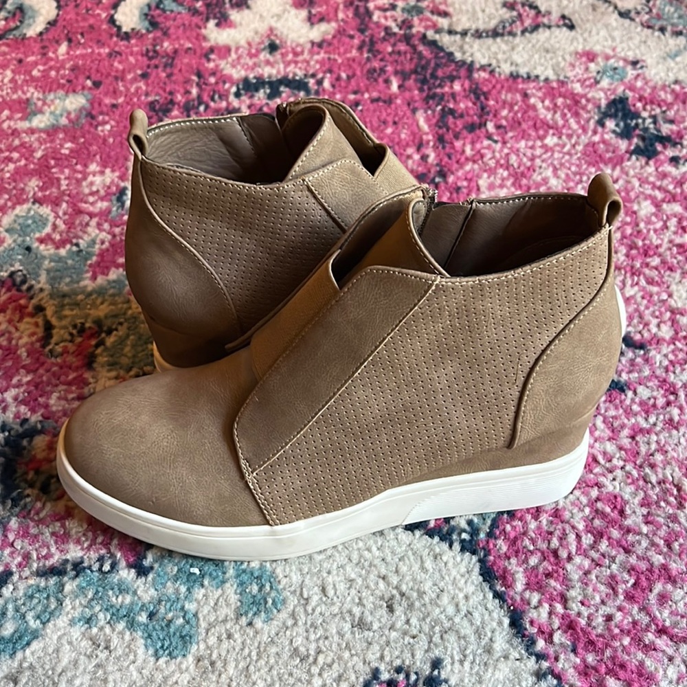Dream pairs wedge sneakers